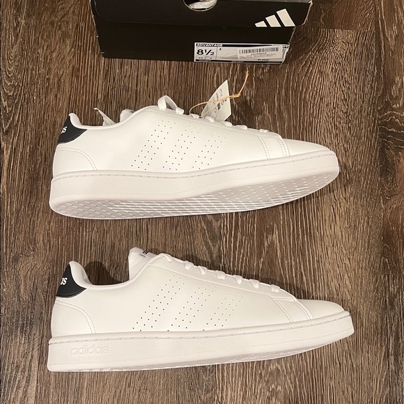 NIB Adidas Advantage Classic White Sneakers - 8.5 - Picture 5 of 10
